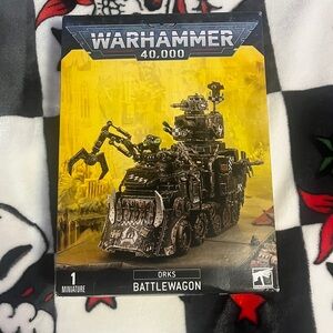 Warhammer 40,000 Orks Battlewagon Model Kit